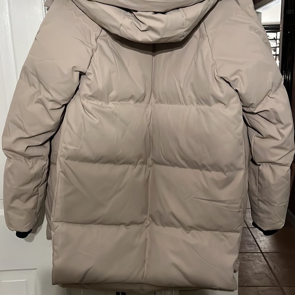 Orolay women’s thickened down jacket excellent condition - Picture 7 of 7